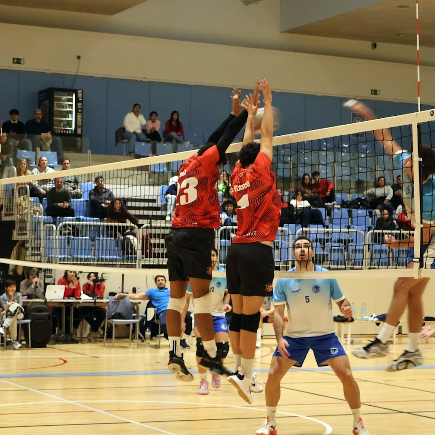 Triomf treballat del Hidropres CEV L'Hospitalet que referma el lideratge